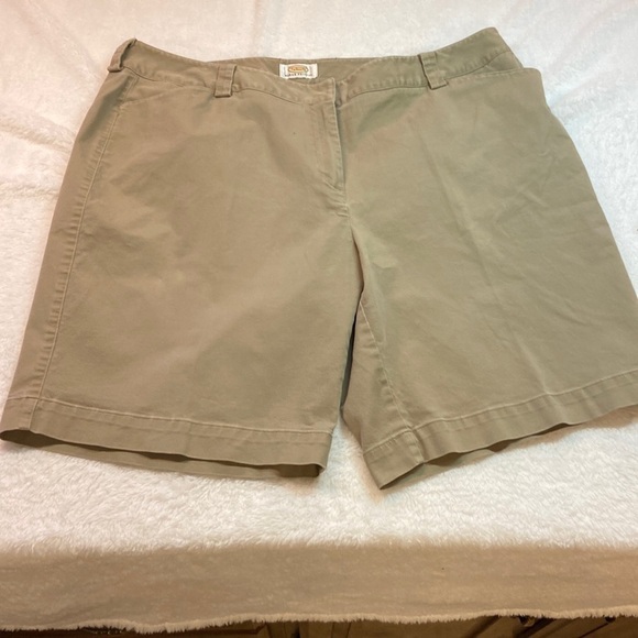 Talbot’s Woman Petites Stretch Cotton/Lycra Chino Shorts Khaki - Picture 1 of 10